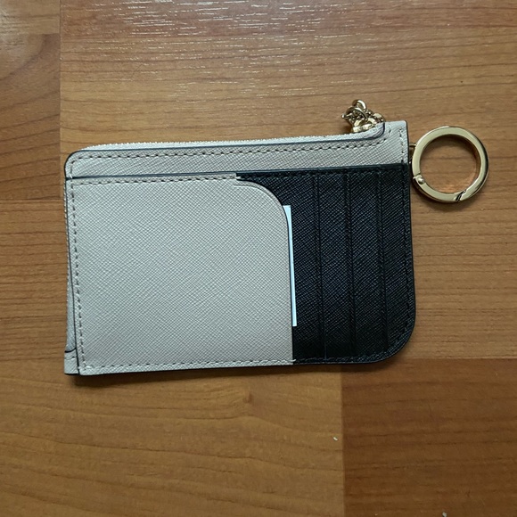 Kate spade medium I zip card holder NWT - Picture 2 of 4